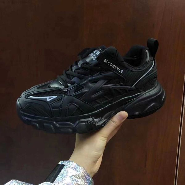 luxury brand designer men women casual shoes track 3 3.0 triple white black sneakers tess.s. gomma leather trainer nylon printed platform tr
luxury brand designer men women casual shoes track 3 3.0 triple white black sneakers tess.s. gomma leather trainer nylon printed platform tr