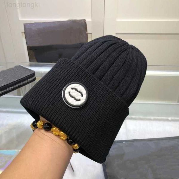 designer brand knitted hat for men and women brimless urinal new style small fragrant letter outdoor warm hat{category}, Blue;gray
designer brand knitted hat for men and women brimless urinal new style small fragrant letter outdoor warm hat{category}, Blue;gray
