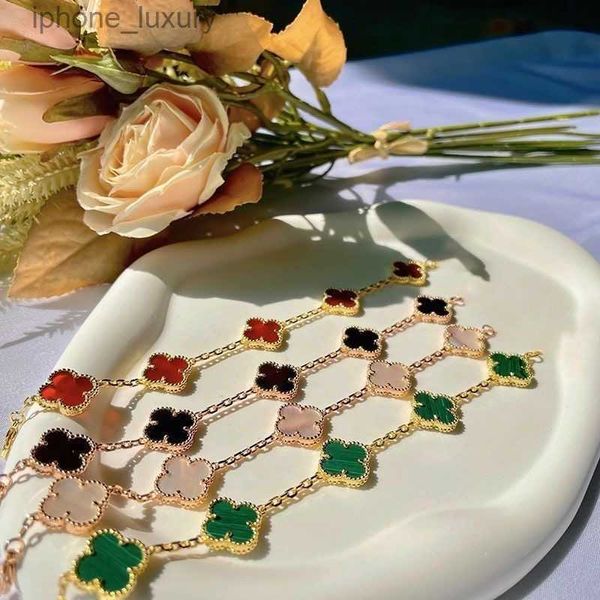 

vanclef Clover Bracelets for Women Jewelry Bangle Mens Diamond Men Designer Bracelet 13