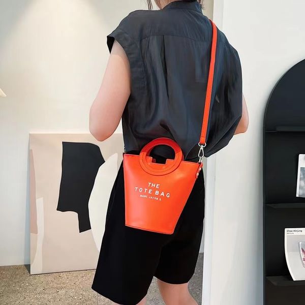 2023 autumn new light luxury lazy wind american candy color letters bright single shoulder bag handbag oblique cross bag 02
2023 autumn new light luxury lazy wind american candy color letters bright single shoulder bag handbag oblique cross bag 02