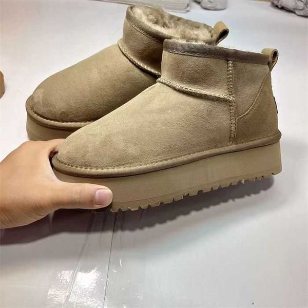 luxury designer same thick soled snow boots women's sheepskin and wool integrated shoes winter genuine leather and wool extra thick sno, Black
luxury designer same thick soled snow boots women's sheepskin and wool integrated shoes winter genuine leather and wool extra thick sno, Black
