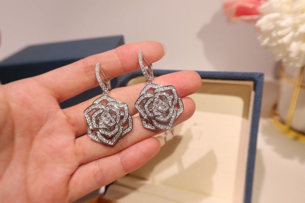 temperament long stud earrings earrings pendant tassel earrings female autumn and winter 2023 new tide sterling silver light luxury high sen, Golden
temperament long stud earrings earrings pendant tassel earrings female autumn and winter 2023 new tide sterling silver light luxury high sen, Golden