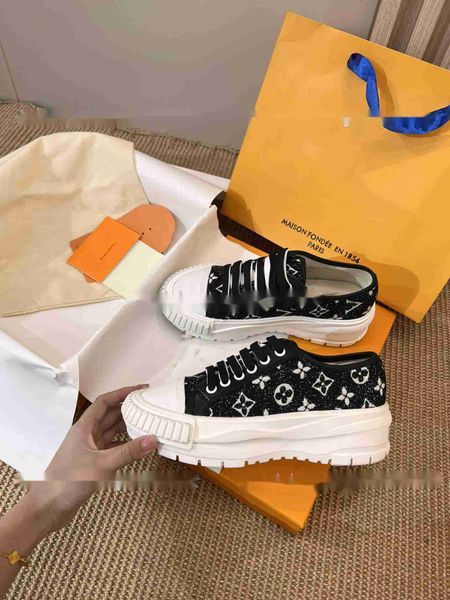 designer luxury luis classic vitons sneaker denim casual low platform shoes mens womens outdoor run zapatos baskeball shoe, Black
designer luxury luis classic vitons sneaker denim casual low platform shoes mens womens outdoor run zapatos baskeball shoe, Black