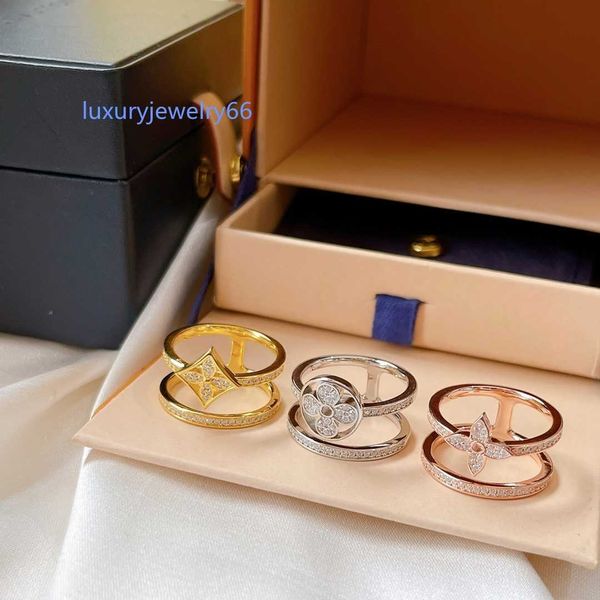 luxury color blossom brand designer s925 sterling silver with 18k gold plated four leaf clover round square charm wide hollow ring for women
luxury color blossom brand designer s925 sterling silver with 18k gold plated four leaf clover round square charm wide hollow ring for women