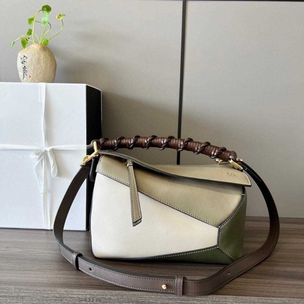 version puzzles designer bag shoulder handbag lowe high-end 1:1 women's woven tote purse fashion patchwork real cowhide crossbody geome
version puzzles designer bag shoulder handbag lowe high-end 1:1 women's woven tote purse fashion patchwork real cowhide crossbody geome