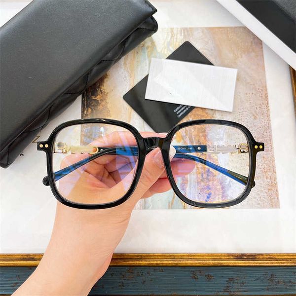 glasses sunglasses designer fashion hannel the same type of eyeglass frame letter leg myopia female ch plain face small with logo and box, White;black
glasses sunglasses designer fashion hannel the same type of eyeglass frame letter leg myopia female ch plain face small with logo and box, White;black