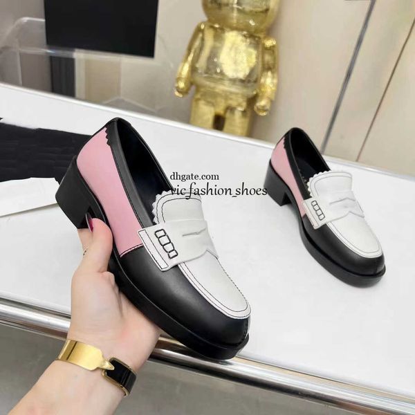 7a 2023 new autumn and winter designer luxury shoes fashion sneakers womens luxury canvas shoe retro shoe new casual trainers classic ccity, Black
7a 2023 new autumn and winter designer luxury shoes fashion sneakers womens luxury canvas shoe retro shoe new casual trainers classic ccity, Black