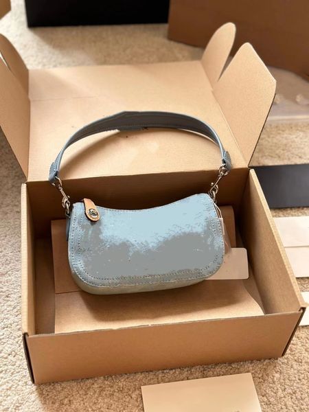 new fashion design women's luxury classic denim jacquard weaving underarm bag hardware paired with exquisite fabric workmanship perfect 
new fashion design women's luxury classic denim jacquard weaving underarm bag hardware paired with exquisite fabric workmanship perfect