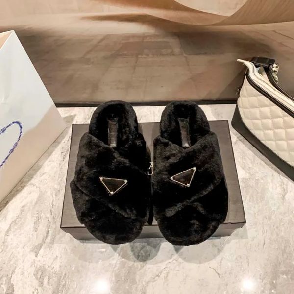 2023 luxury designer fashion women wool autumn winter sandals slippers triangle label stitching pattern thick bottom cross wool slippers plu, Black
2023 luxury designer fashion women wool autumn winter sandals slippers triangle label stitching pattern thick bottom cross wool slippers plu, Black