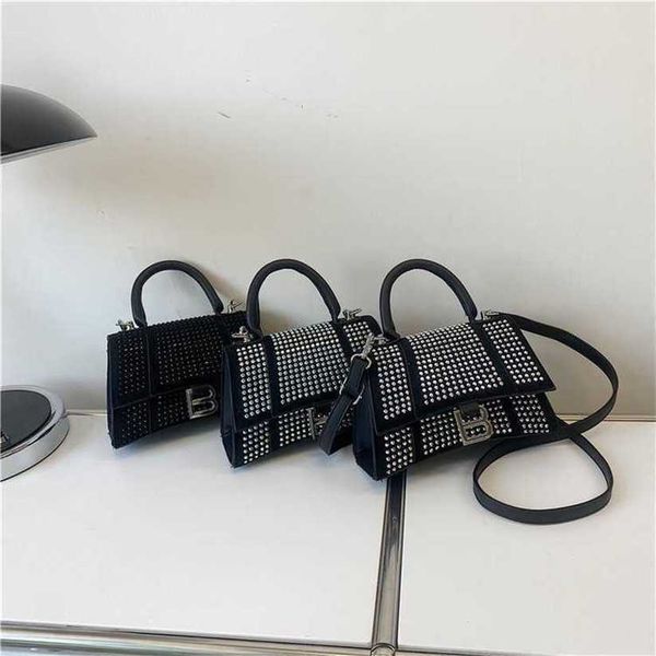 12% new launch early launch fashionable rhinestone saddle with texture of westernization trendy flash diamond portable women's mesh red
12% new launch early launch fashionable rhinestone saddle with texture of westernization trendy flash diamond portable women's mesh red