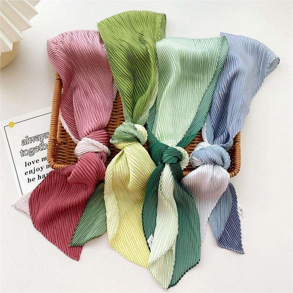 gradually changing color long pleated scarf for women in spring autumn summer korean style fashionable versatile, Blue;gray
gradually changing color long pleated scarf for women in spring autumn summer korean style fashionable versatile, Blue;gray