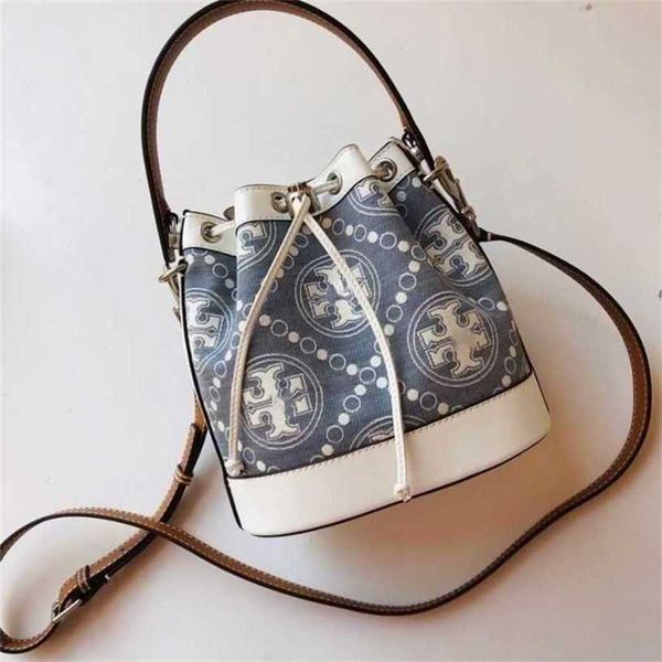 18% off bag 2024 new launch designer handbag new year of the rabbit tb denim old flower bucket handheld one shoulder crossbody high beauty j
18% off bag 2024 new launch designer handbag new year of the rabbit tb denim old flower bucket handheld one shoulder crossbody high beauty j