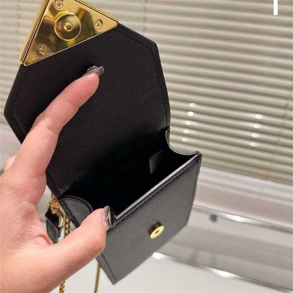 18% off bag 2024 new launch designer handbag p family xiaofang mobile solid color flip chain women's summer new one shoulder crossbody
18% off bag 2024 new launch designer handbag p family xiaofang mobile solid color flip chain women's summer new one shoulder crossbody