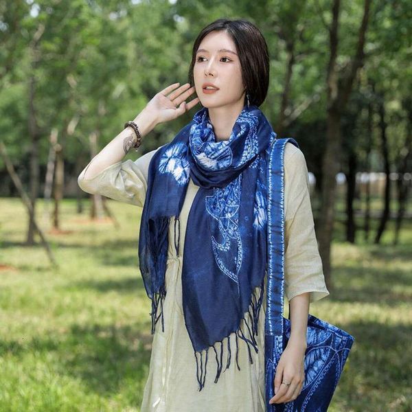 tie dyed ethnic scarf yunnan lijiang tourism koi printed cotton womens sun proof all matching shawl, Blue;gray
tie dyed ethnic scarf yunnan lijiang tourism koi printed cotton womens sun proof all matching shawl, Blue;gray