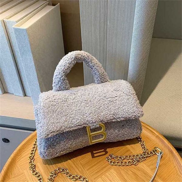 13% off bag 2024 new launch designer handbagurban elegant women's small square netizens with popular casual plush winter and western st
13% off bag 2024 new launch designer handbagurban elegant women's small square netizens with popular casual plush winter and western st