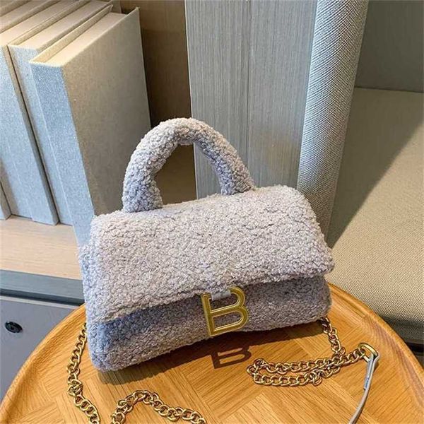 12% off bag 2024 new launch designer handbag urban elegant women's small square netizens with popular casual plush winter and western s
12% off bag 2024 new launch designer handbag urban elegant women's small square netizens with popular casual plush winter and western s
