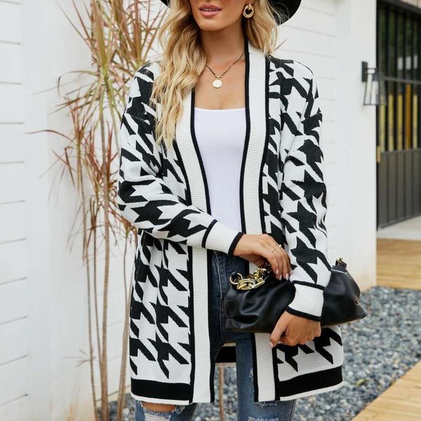 womens autumn winter v neck houndstooth cardigan sweater, White;black
womens autumn winter v neck houndstooth cardigan sweater, White;black