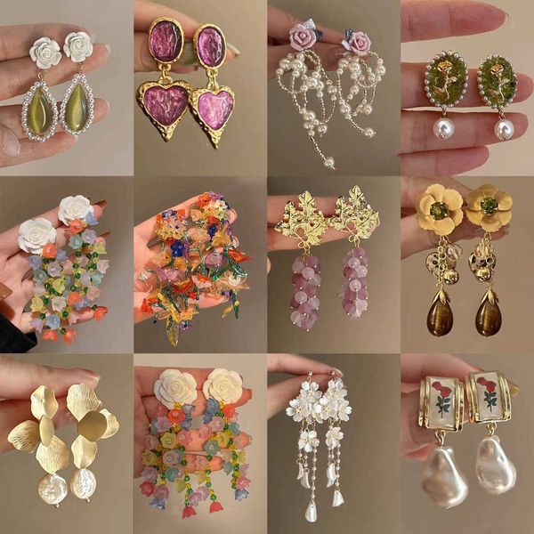 silver needle set diamond crystal pearl earrings light luxury long style earrings fresh, sweet, and high grade earrings for women, Golden
silver needle set diamond crystal pearl earrings light luxury long style earrings fresh, sweet, and high grade earrings for women, Golden