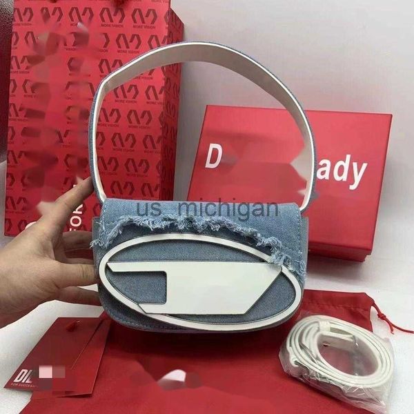 dingdang bag niche design underarm bag personality single shoulder crossbody small square bag large hardware saddle bag j230828
dingdang bag niche design underarm bag personality single shoulder crossbody small square bag large hardware saddle bag j230828
