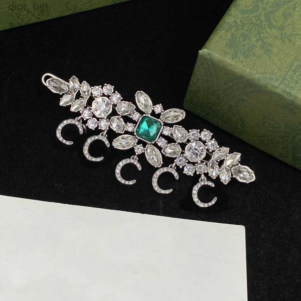2022 new emerald crystal hair clips barrettes fashion luxury designer hairjewelry for women party birthday gift jewelry with box, Golden;silver
2022 new emerald crystal hair clips barrettes fashion luxury designer hairjewelry for women party birthday gift jewelry with box, Golden;silver
