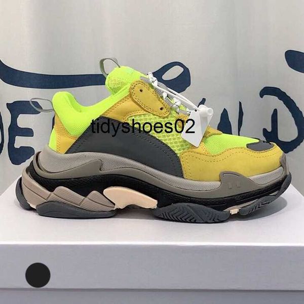 fashion 17fw paris triple s sneaker dad sneaker casual shoes for men's women low retro grey sports designer shoe size 36-45, Black
fashion 17fw paris triple s sneaker dad sneaker casual shoes for men's women low retro grey sports designer shoe size 36-45, Black