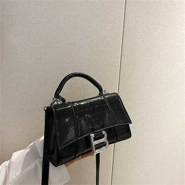 13% off bag 2024 new launch designer handbaghandheld hourglass new laser shoulder family silver diagonal straddle small live broadcast women
13% off bag 2024 new launch designer handbaghandheld hourglass new laser shoulder family silver diagonal straddle small live broadcast women