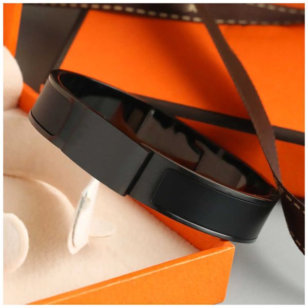 h bracelet designer bracelets black bangle for men braclets bangles design gold mens braclet pulsera plata hombre bracciale uomo bracciali c
h bracelet designer bracelets black bangle for men braclets bangles design gold mens braclet pulsera plata hombre bracciale uomo bracciali c