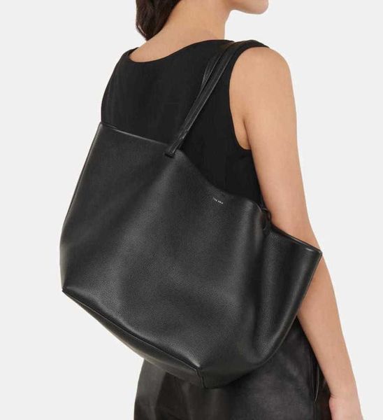 the row designer bags leather small crowd layer cowhide shopping shoulderclassic tote bag the row women's personalized the first layer
the row designer bags leather small crowd layer cowhide shopping shoulderclassic tote bag the row women's personalized the first layer