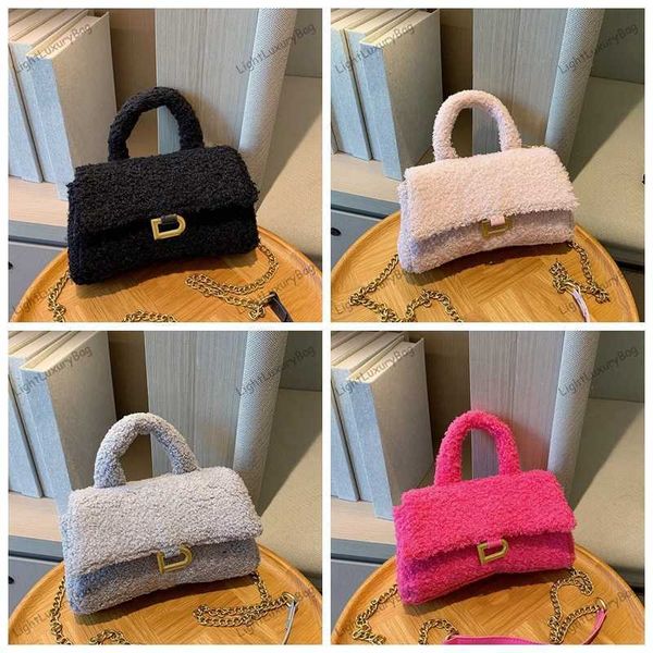 designer plush material hourglass bag fashion shoulder crossbody bag women luxury handbags winter chain tote classic mobile phone bag girls
designer plush material hourglass bag fashion shoulder crossbody bag women luxury handbags winter chain tote classic mobile phone bag girls