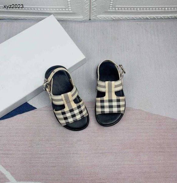 23ss designer kids sandal multicolored plaid pattern baby leather shoes sizes 26-35 girl summer slippers including brand shoe box, Black;red
23ss designer kids sandal multicolored plaid pattern baby leather shoes sizes 26-35 girl summer slippers including brand shoe box, Black;red