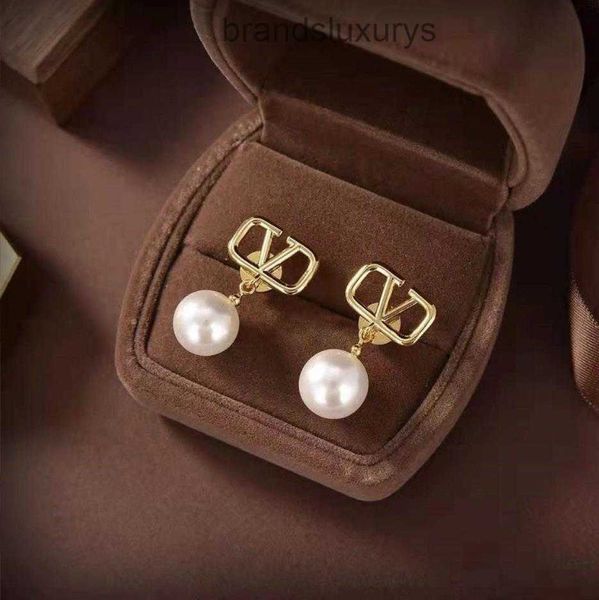 drop pearl earrings golden dangle earring designer for woman girls weddings gift, Golden;silver
drop pearl earrings golden dangle earring designer for woman girls weddings gift, Golden;silver