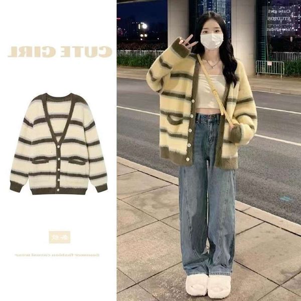 japanese retro college style striped sweater jacket for women in autumn and winter lazy soft design niche loose top, White;black
japanese retro college style striped sweater jacket for women in autumn and winter lazy soft design niche loose top, White;black