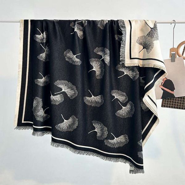 korean edition autumn and winter imitation cashmere scarf womens elegant high end fashion big square towel warm, Blue;gray
korean edition autumn and winter imitation cashmere scarf womens elegant high end fashion big square towel warm, Blue;gray