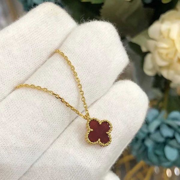 designer bracele vcat fashion pendant luxury jewelry diamond gold necklace ring women accessoriesmini fourleaf clover female version 18k pla, Silver
designer bracele vcat fashion pendant luxury jewelry diamond gold necklace ring women accessoriesmini fourleaf clover female version 18k pla, Silver