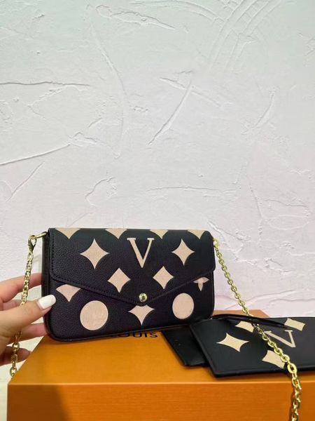designer womens shoulder bag luxury pochette felicie handbags embossed flower letters empreinte leather mini chain makeup bags ladies fashio
designer womens shoulder bag luxury pochette felicie handbags embossed flower letters empreinte leather mini chain makeup bags ladies fashio