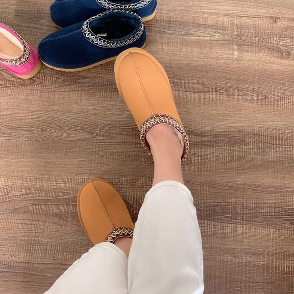 australia ankle ugglies snow boot women men classic brand boots wgg tasman botkle boots winter slippers black maroon dark blue rose red man
australia ankle ugglies snow boot women men classic brand boots wgg tasman botkle boots winter slippers black maroon dark blue rose red man