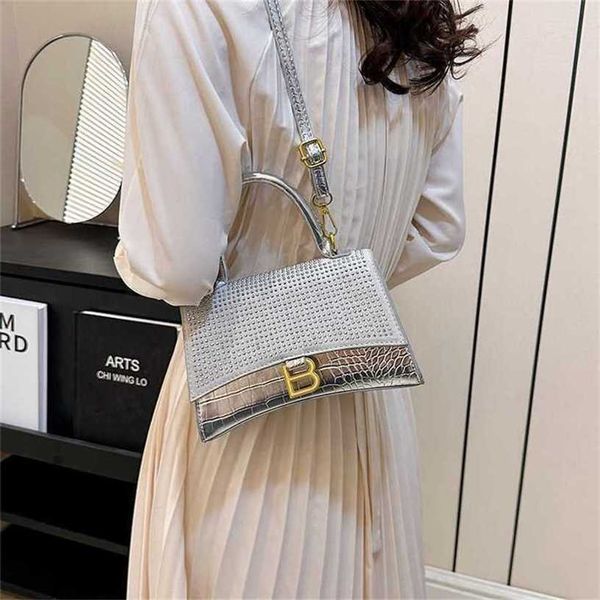 13% off bag 2024 new launch designer handbagnew women's b-line diamond one shoulder crossbody crocodile pattern handheld female
13% off bag 2024 new launch designer handbagnew women's b-line diamond one shoulder crossbody crocodile pattern handheld female