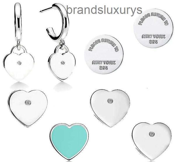 charm studs earring designer luxury cjeweler for womens tiffan letter t family heart type inlaid diamond round letter stud earrings, Golden;silver
charm studs earring designer luxury cjeweler for womens tiffan letter t family heart type inlaid diamond round letter stud earrings, Golden;silver