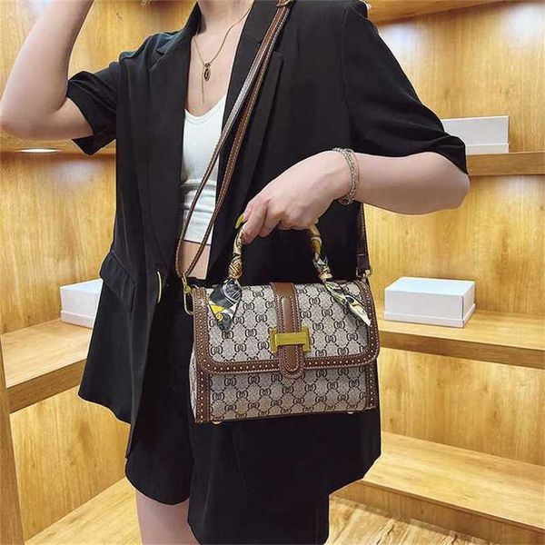 18% off bag 2024 new launch designer handbag baobao new printing casual women's crossbody versatile large capacity one shoulder
18% off bag 2024 new launch designer handbag baobao new printing casual women's crossbody versatile large capacity one shoulder