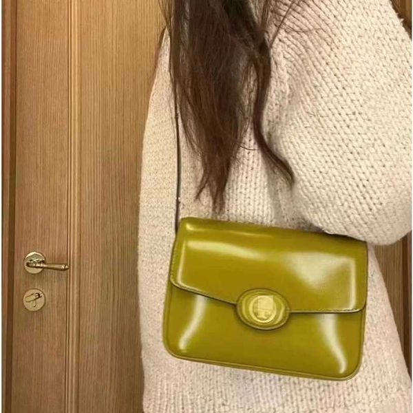 18% off bag 2024 new launch designer handbag early launch new tb women's robinson lacquer leather tofu flip cover mailman one cross sho
18% off bag 2024 new launch designer handbag early launch new tb women's robinson lacquer leather tofu flip cover mailman one cross sho