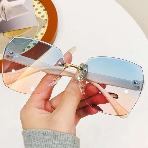 fashionable frameless cut edge sunglasses for women anti violet men ocean wholesale, White;black
fashionable frameless cut edge sunglasses for women anti violet men ocean wholesale, White;black