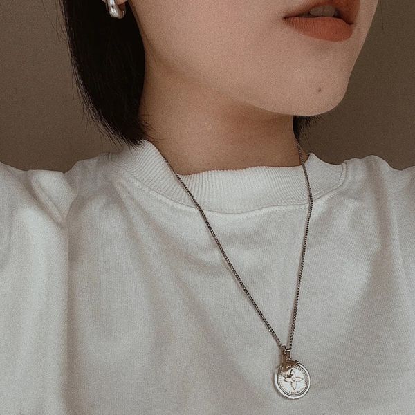 designer necklaces luxury emerald fan pendant necklace fashi on women jewel valentine's day gift, Silver
designer necklaces luxury emerald fan pendant necklace fashi on women jewel valentine's day gift, Silver