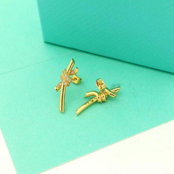 brand diamond luxury earring designer earrings stud for woman lady copper knot earrings branchjewelry women christmas valentine's day g, Silver
brand diamond luxury earring designer earrings stud for woman lady copper knot earrings branchjewelry women christmas valentine's day g, Silver
