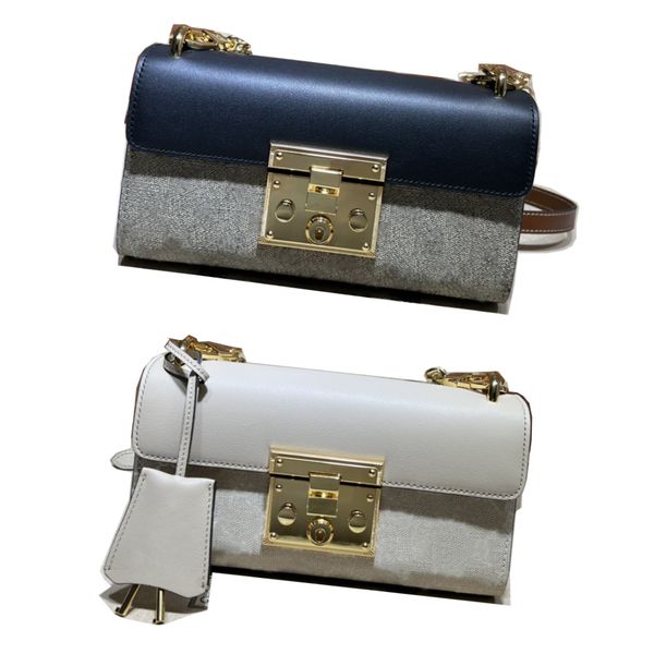 designer bag shoulder bag crossbody bag made of imported leather and original hardware is a lightweight and stylish bag size 22x11.5x7.5cm
designer bag shoulder bag crossbody bag made of imported leather and original hardware is a lightweight and stylish bag size 22x11.5x7.5cm