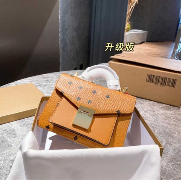 fashion blooms padlock bag chain crossbody shoulder bags women luxurys designer letter printing foreign style handbag
fashion blooms padlock bag chain crossbody shoulder bags women luxurys designer letter printing foreign style handbag