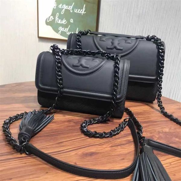 13% off bag 2024 new launch designer handbagearly launch tb women's classic fleming sheepskin small xiangfeng lingge tassel chain flipp
13% off bag 2024 new launch designer handbagearly launch tb women's classic fleming sheepskin small xiangfeng lingge tassel chain flipp