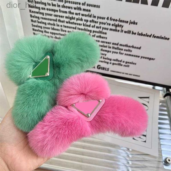 multicolor hair clip designers fashion brand luxurys hairpins classic letters furry winter warm hair pins hairclip 11 colors, Golden;silver
multicolor hair clip designers fashion brand luxurys hairpins classic letters furry winter warm hair pins hairclip 11 colors, Golden;silver