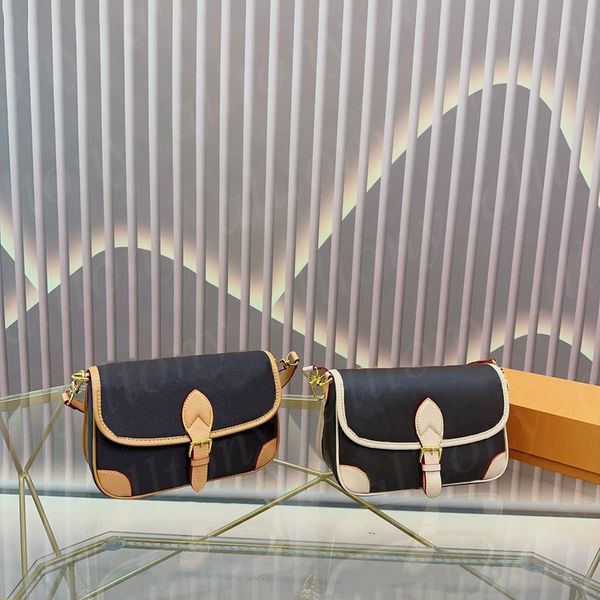 fashion shoulder bag totes genuine leather crossbody women old flower designer baguette handbag lady large-capacity strap flap bag
fashion shoulder bag totes genuine leather crossbody women old flower designer baguette handbag lady large-capacity strap flap bag