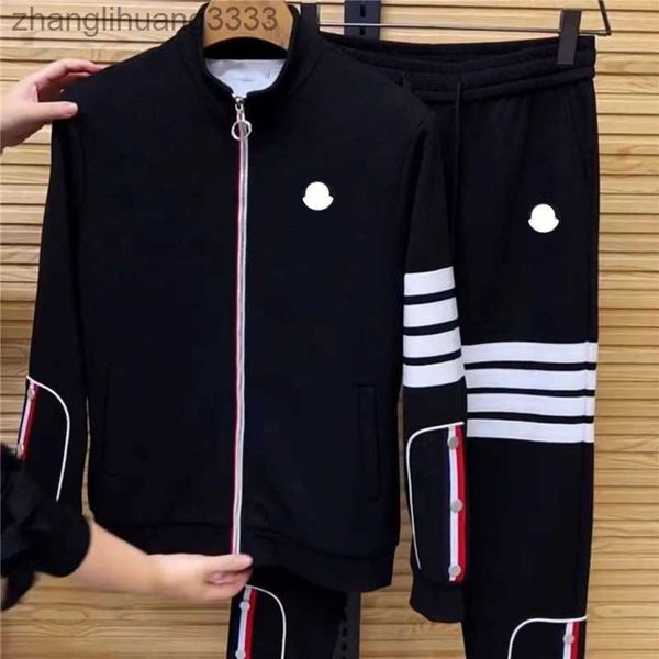 two-piece jacket hoodie pants letter jacket suit fashion style spring and autumn outdoor sports suit men, Gray
two-piece jacket hoodie pants letter jacket suit fashion style spring and autumn outdoor sports suit men, Gray