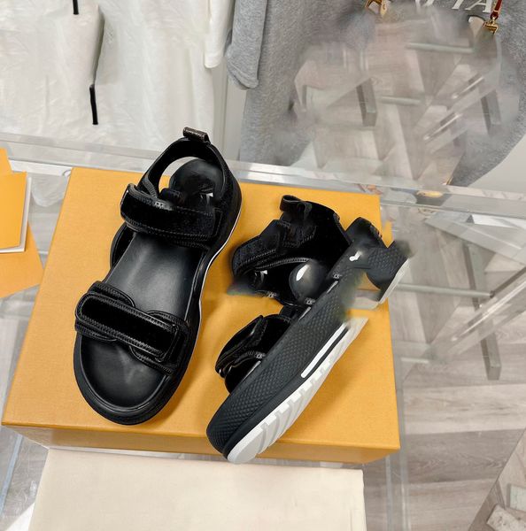fashion luxury designer men's and women's sandals slippers leather printed metal buttons with box 35-45 adfs dqwdxassasccsdfqwedqw, Black
fashion luxury designer men's and women's sandals slippers leather printed metal buttons with box 35-45 adfs dqwdxassasccsdfqwedqw, Black